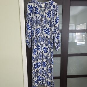 H&M Long Sleeve Dress in Blue and White